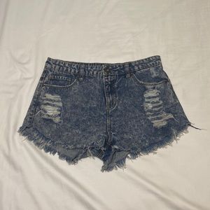 Tinseltown acid wash denim ripped cut-off shorts!